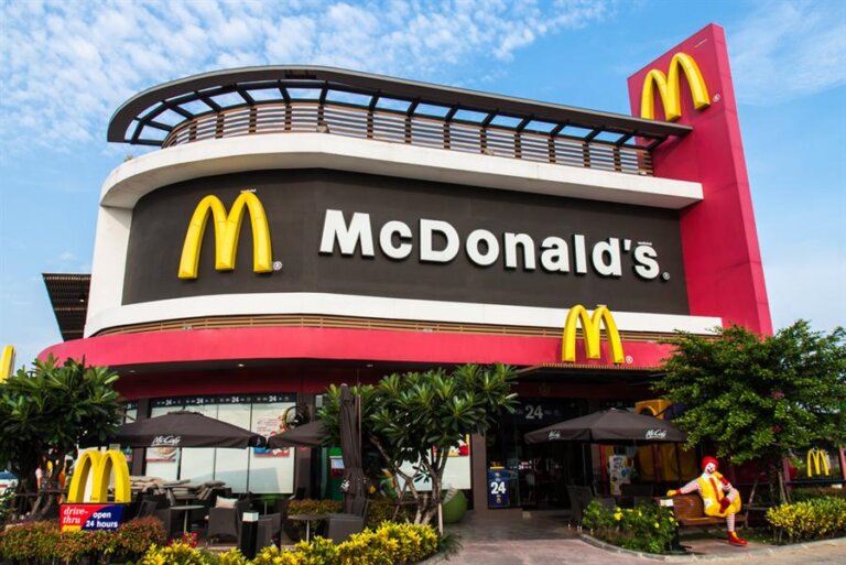 قصة نجاح راي كروك مؤسس مطاعم ماكدونالدز