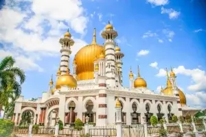 مسجد أوبوديا ماليزيا 300x200 - أجمل 10 مساجد حول العالم