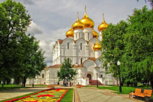 the golden ring 1 300x201 - استكشاف المعالم السياحية الشهيرة في روسيا