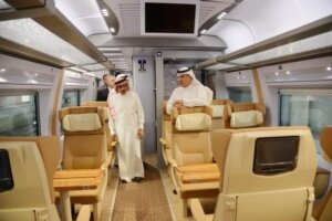 تصميم القطار من الداخل 300x200 - مشروع قطار الحرمين، نقلة في شبكة المواصلات السعودية