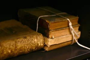 أشهر 8 كتب تم منعها في العالم